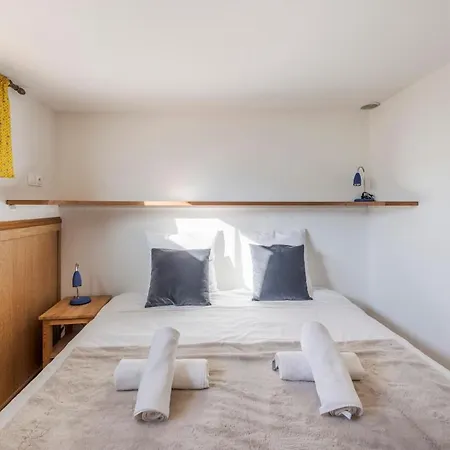 Two Bed With A Fantastic View In Old Town Antibes