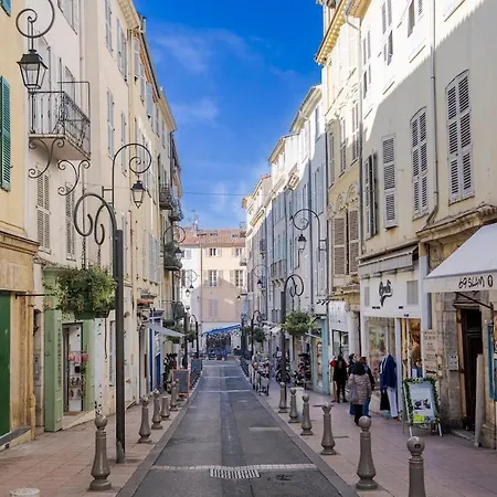 Two Bed With A Fantastic View In Old Town * Antibes
