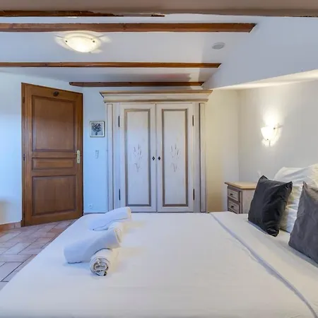 Two Bed With A Fantastic View In Old Town Appartamento Antibes